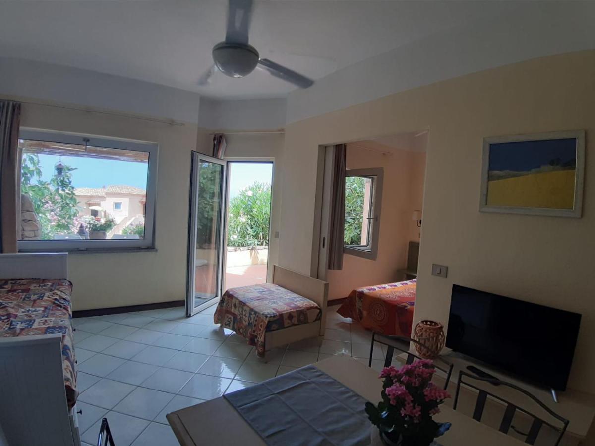 Appartamento Panoramico Calarossa Sardegna Isola Rossa Exterior photo